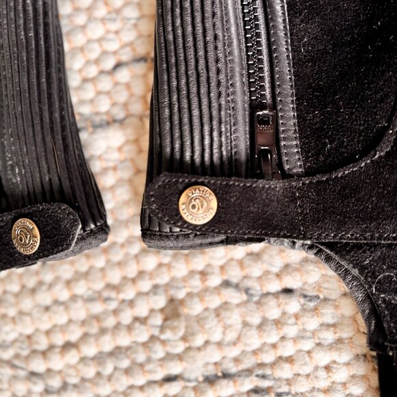 Ovation Women’s Suede Ribbed Half Chaps – Size Medium - Picture 6 of 9